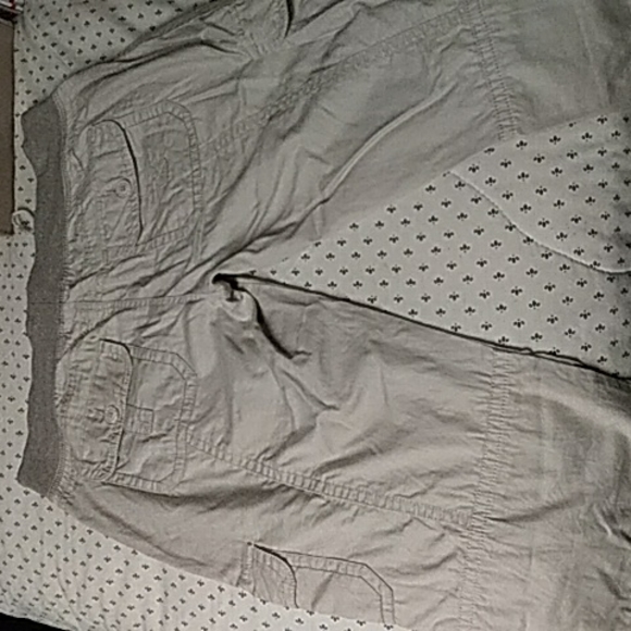 Shorts - Picture 3 of 3